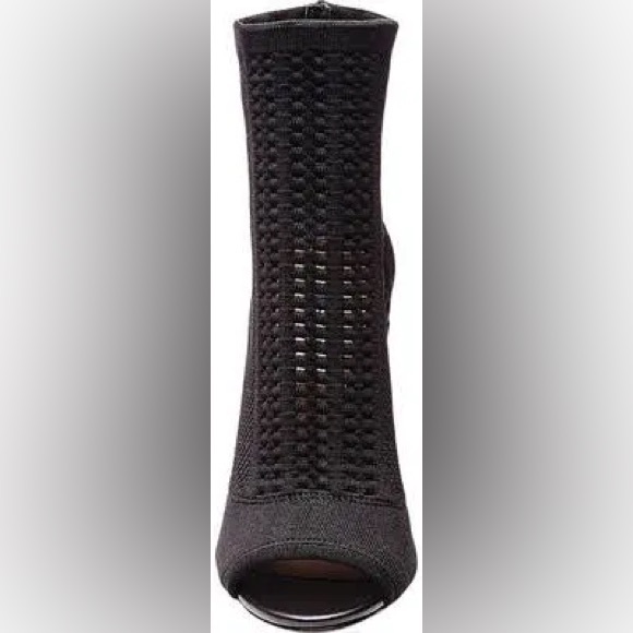 Steve Madden Black Heeled Peep Toe Bootie Fabric Size 8.5 - Picture 2 of 12